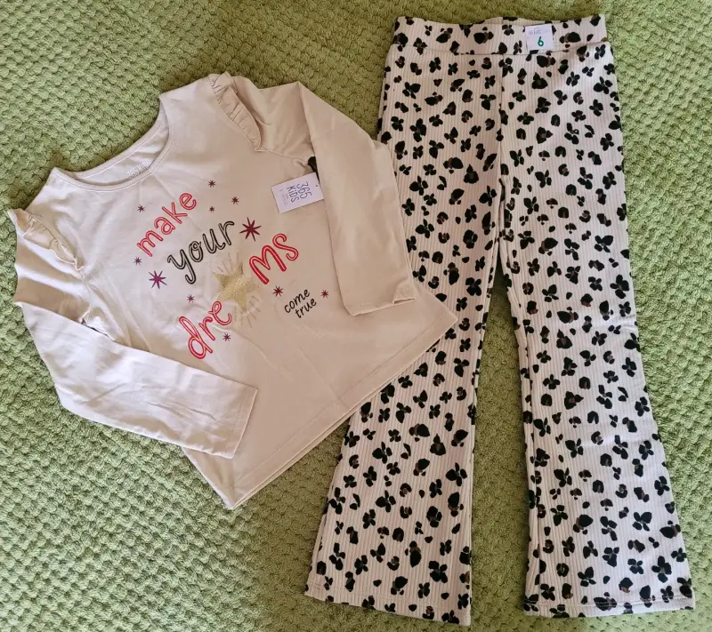 Conjunto Niña 365 Kids Blusa y Pantalón Estampado - 1
