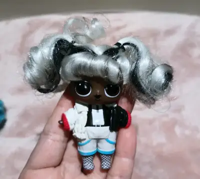 Muñeca LOL Surprise con cabello rizad - miniatura 3