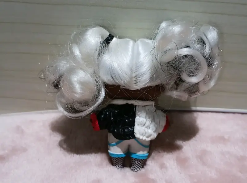 Muñeca LOL Surprise con cabello rizad - 6