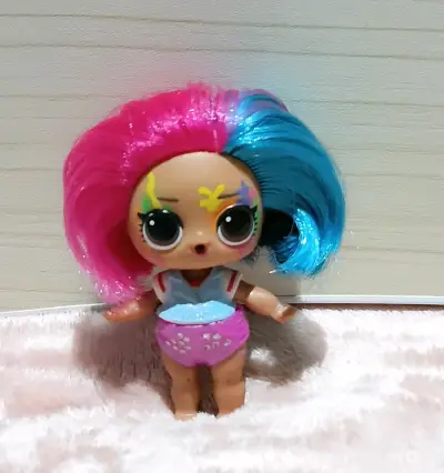 Muñeca LOL Surprise con cabello colorido - miniatura 2