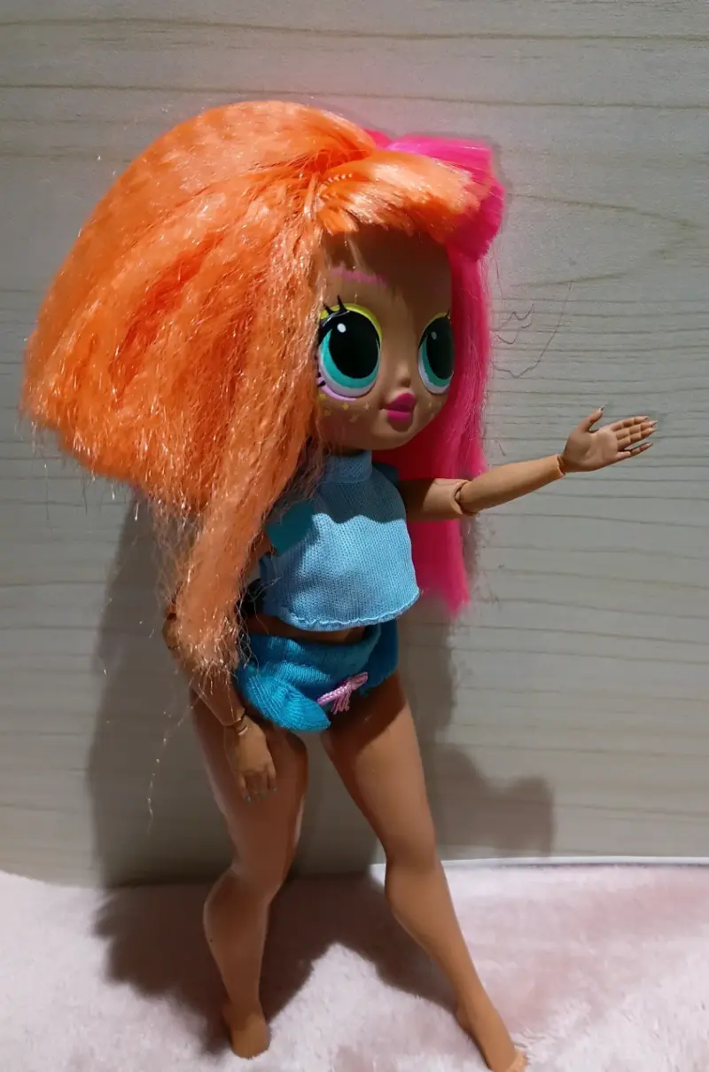 Muñeca LOL Surprise con cabello multicolor - 2