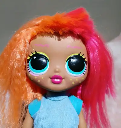 Muñeca LOL Surprise con cabello multicolor - miniatura 6