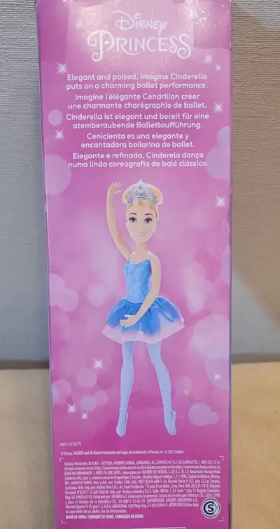 Muñeca Princesa Cenicienta Bailarina Disney - miniatura 3
