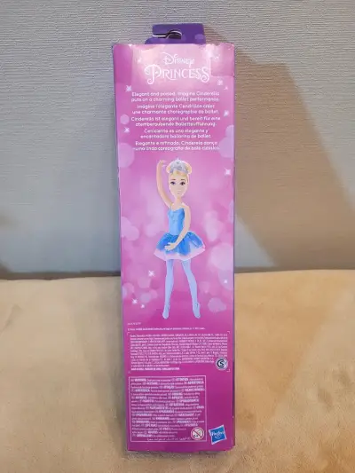Muñeca Princesa Cenicienta Bailarina Disney - miniatura 4