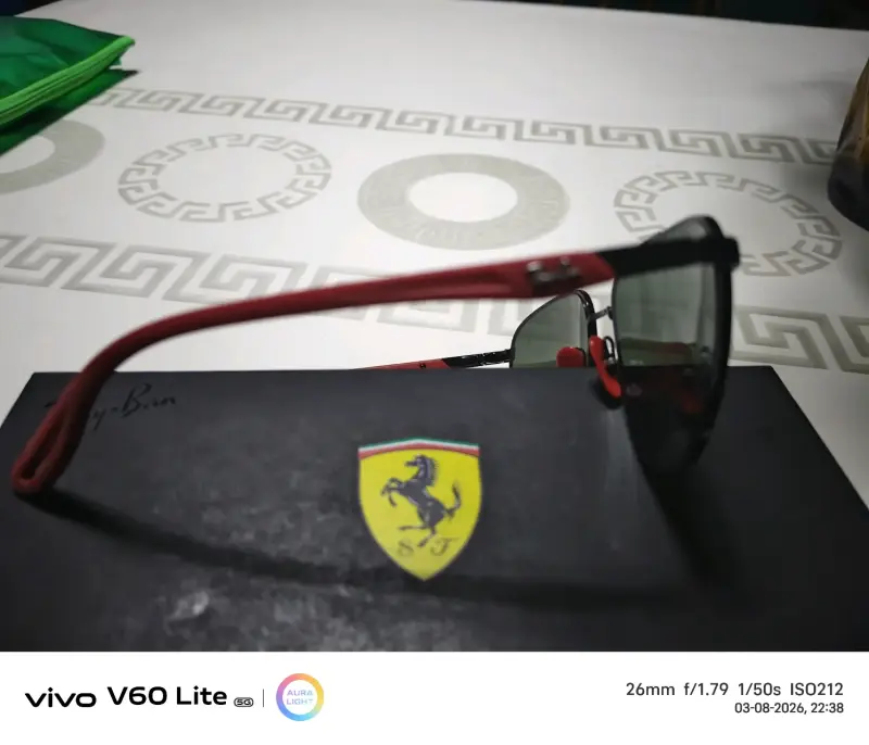 Gafas de Sol Ferrari con Estuche Negro - 5