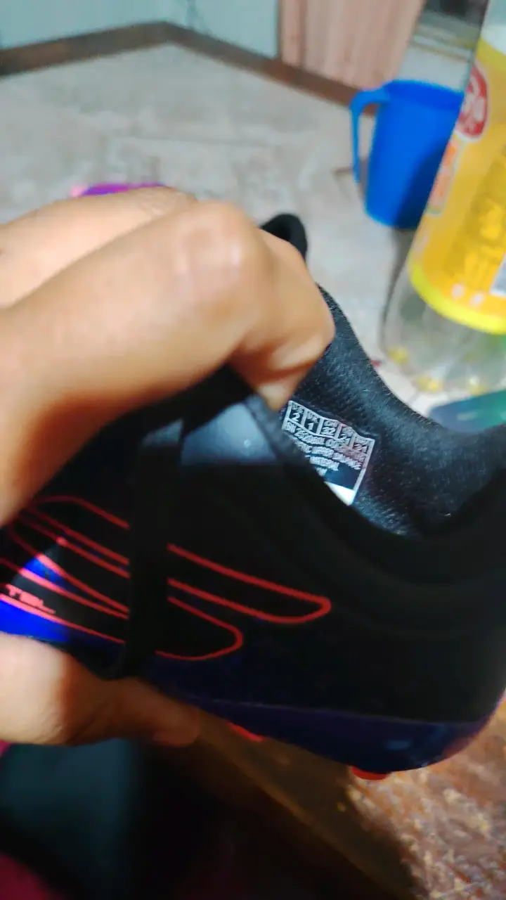 Zapatillas de fútbol azules para niño número 32 - 2