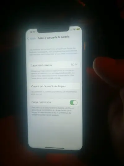 iPhone X con batería al 80% en buen estado - miniatura 1