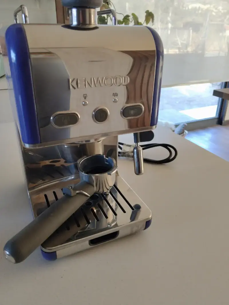 Cafetera espresso Kenwood azul con vaporizador - 3