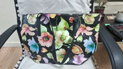 Set de bolsos y carteras variados - miniatura 3