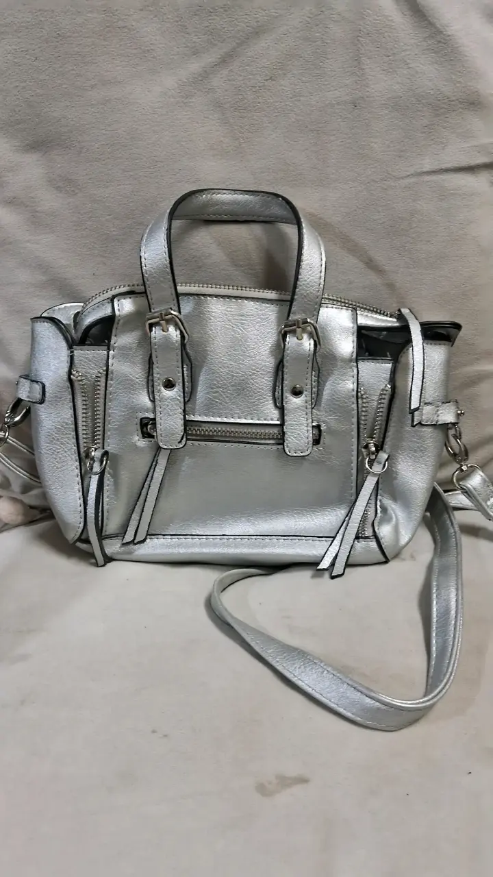 Set de bolsos y carteras variados - 5