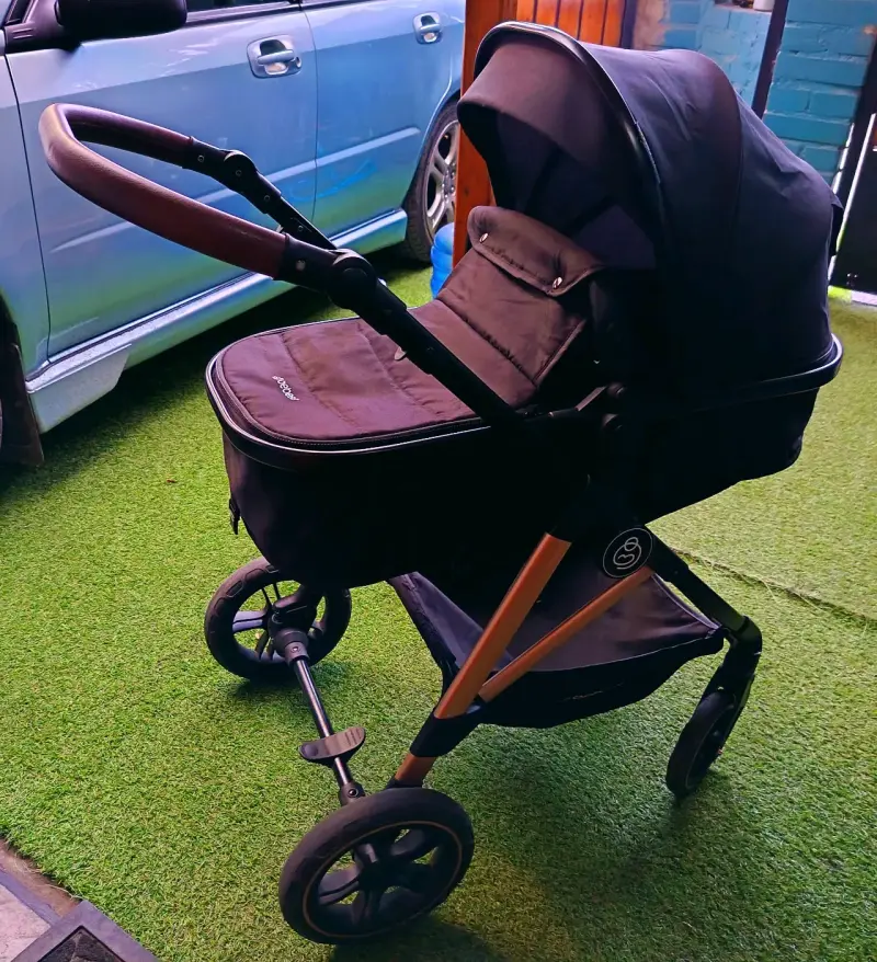 Coche cuna Bebesit negro con manillar ajustable - 4