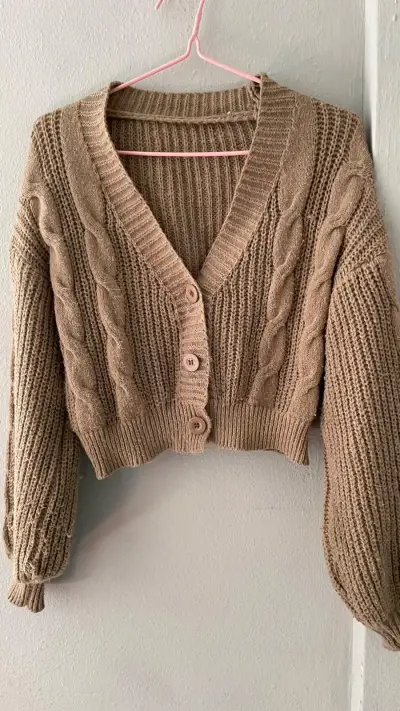 Cardigan de punto beige con botones - miniatura 1