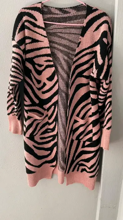 Cardigan de punto con estampado animal print - miniatura 1
