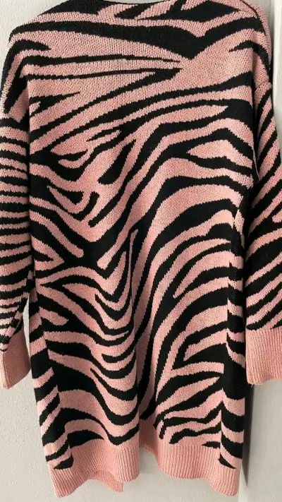 Cardigan de punto con estampado animal print - miniatura 2