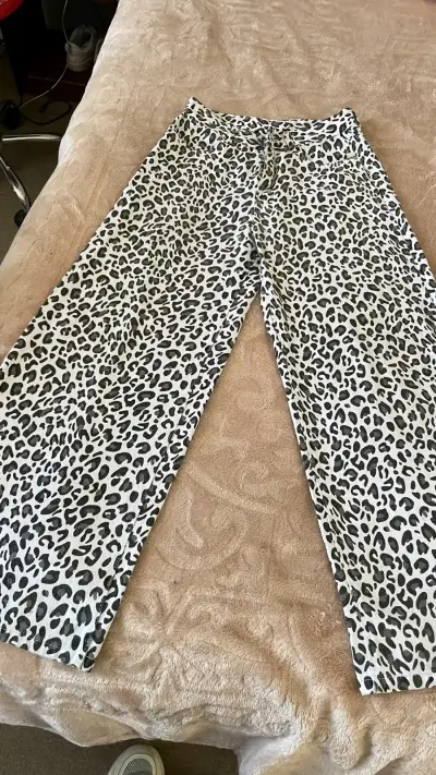 Pantalones anchos estampado animal print - miniatura 1