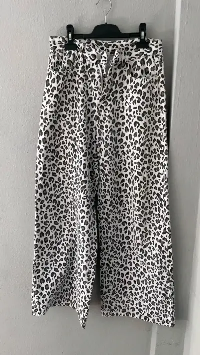 Pantalones anchos estampado animal print - miniatura 2