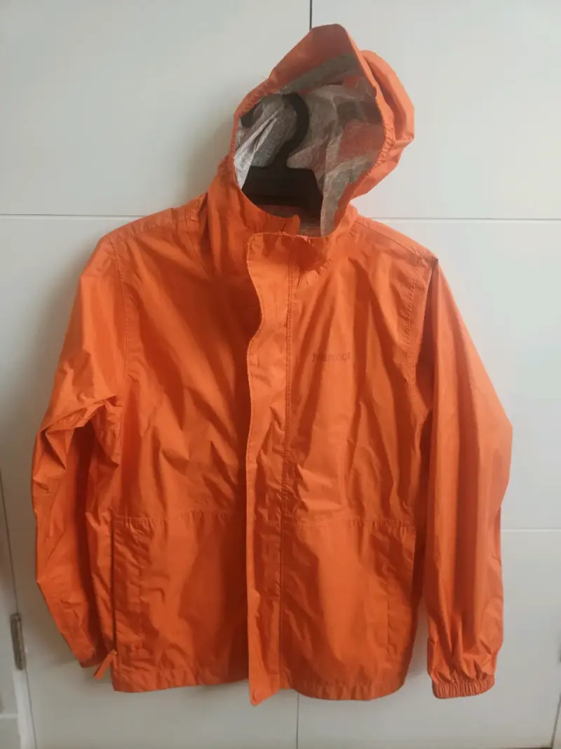Chaqueta impermeable naranja Marmot con capucha - 1