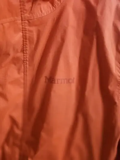 Chaqueta impermeable naranja Marmot con capucha - miniatura 2
