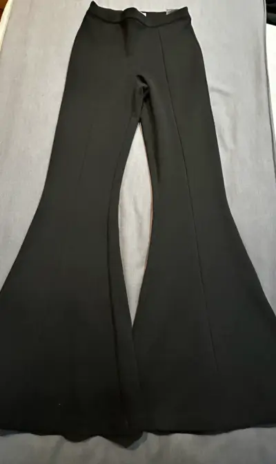 Pantalones acampanados negros talla 34 - miniatura 1