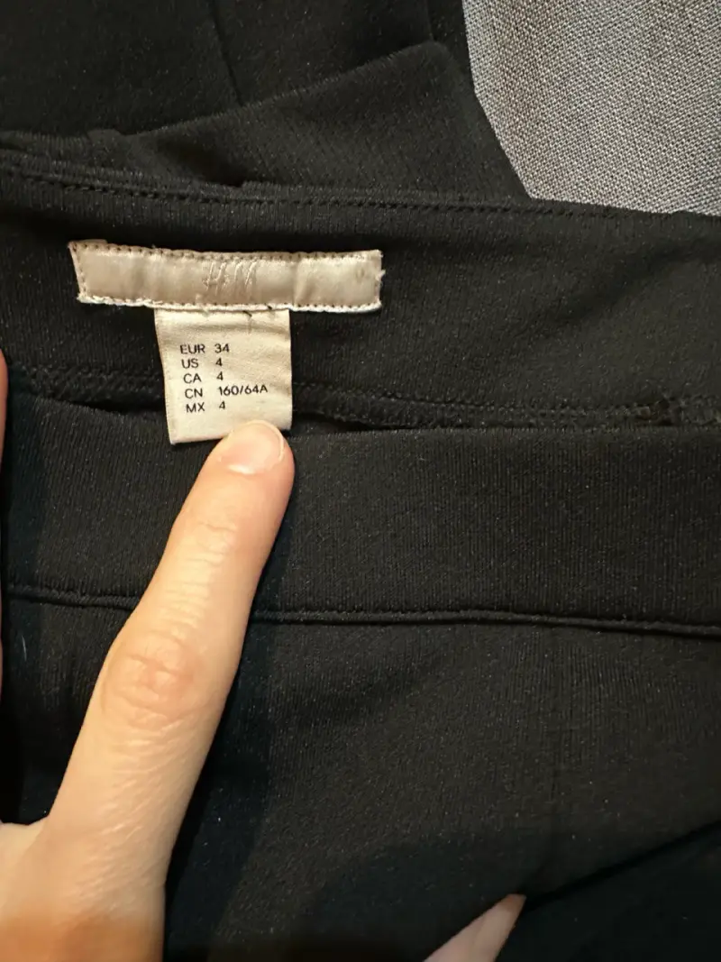 Pantalones acampanados negros talla 34 - 2