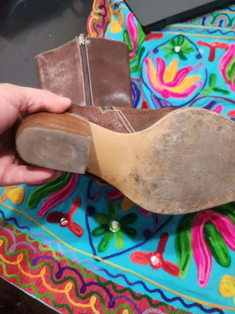 Botas de cuero marrón con tacón alto - 4