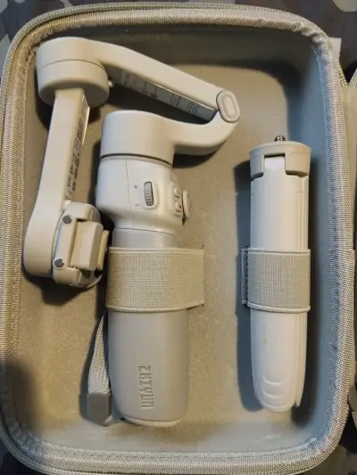 Estabilizador Zhiyun Smooth Q4 para Smartphone - miniatura 1