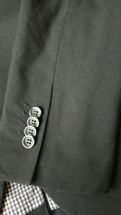 Blazer negro para hombre en buen estado - miniatura 2