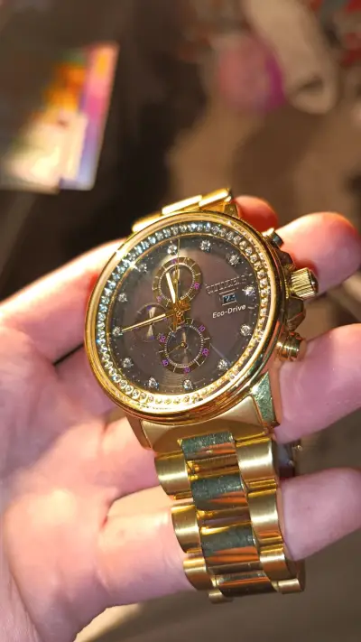 Reloj Citizen Eco-Drive Dorado con Cristales - miniatura 1