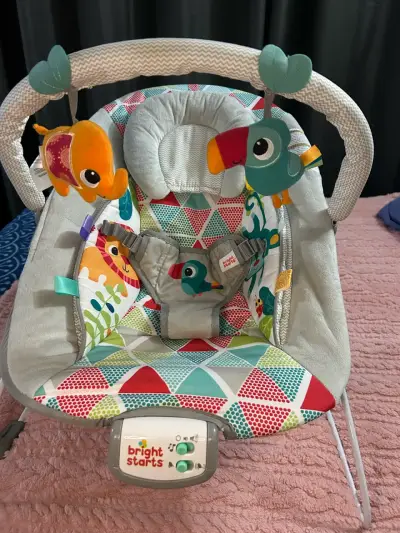 Silla mecedora  Bright Starts con juguetes - miniatura 2