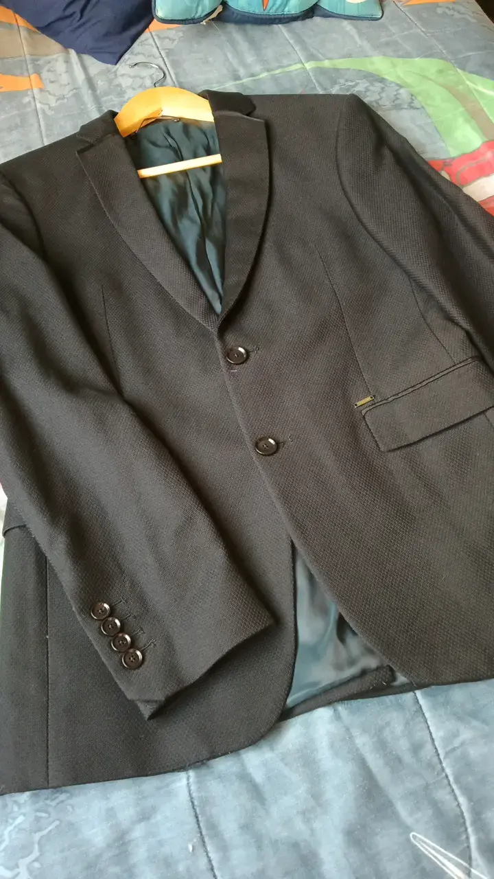 Blazer negro Zara Man elegante para hombre - 2