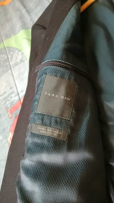 Blazer negro Zara Man elegante para hombre - miniatura 6