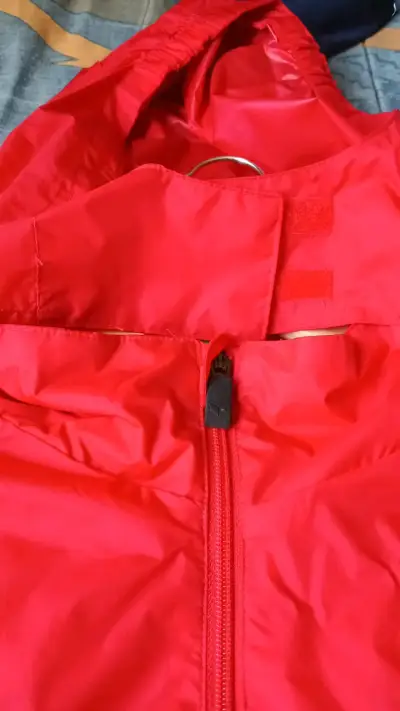 Chaqueta deportiva roja Erima con capucha - miniatura 2