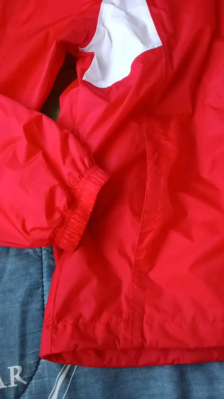 Chaqueta deportiva roja Erima con capucha - 4