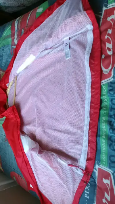 Chaqueta deportiva roja Erima con capucha - miniatura 5