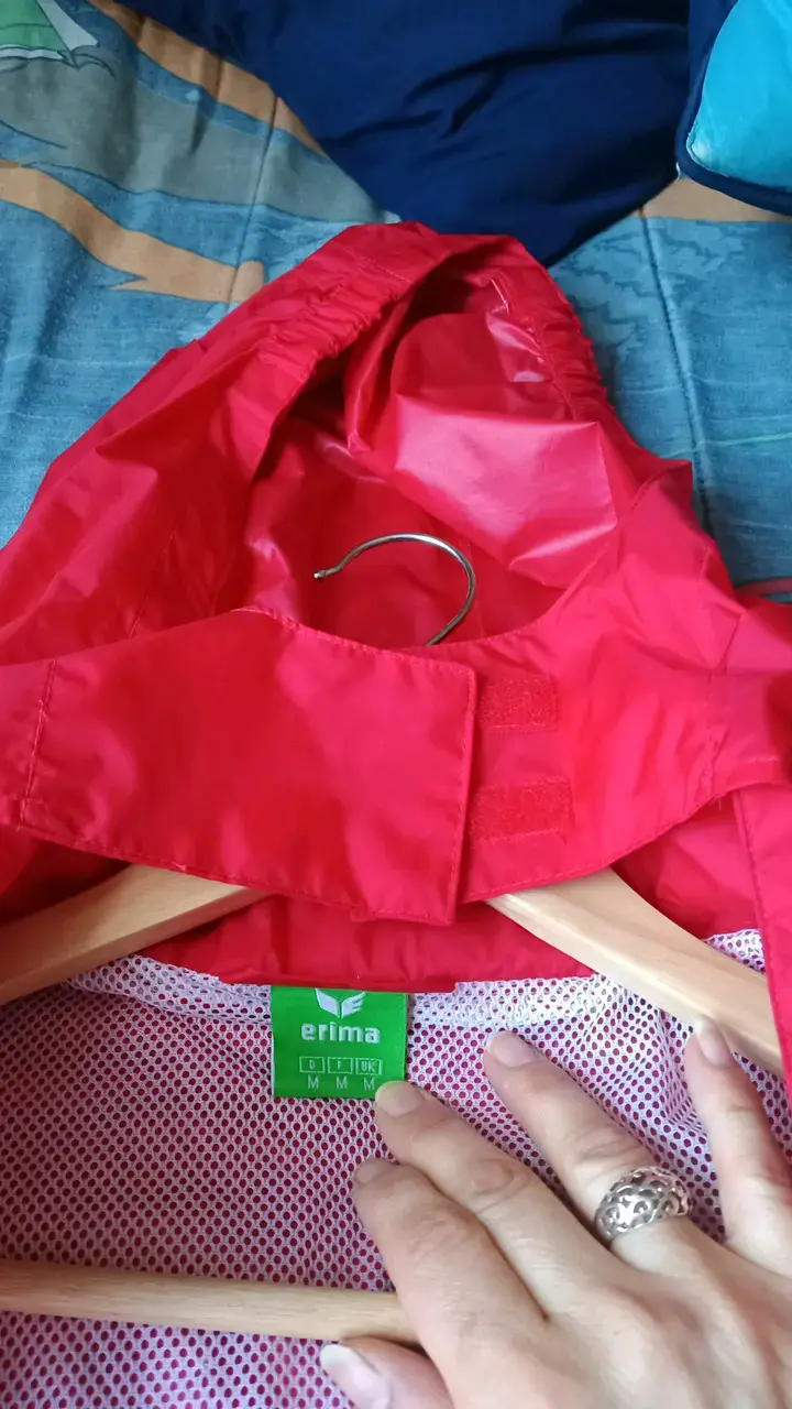 Chaqueta deportiva roja Erima con capucha - 6