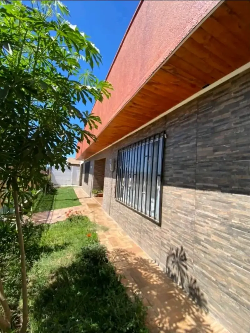 Se vende casa en parral con piscina - 1
