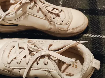 Zapatillas Skechers con detalles dorado - miniatura 2