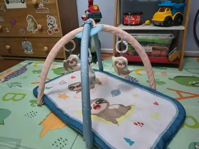 Gimnasio para bebé con diseño de perezosos - miniatura 1