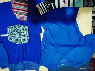 Uniforme médico azul (rey) para mujer - miniatura 6