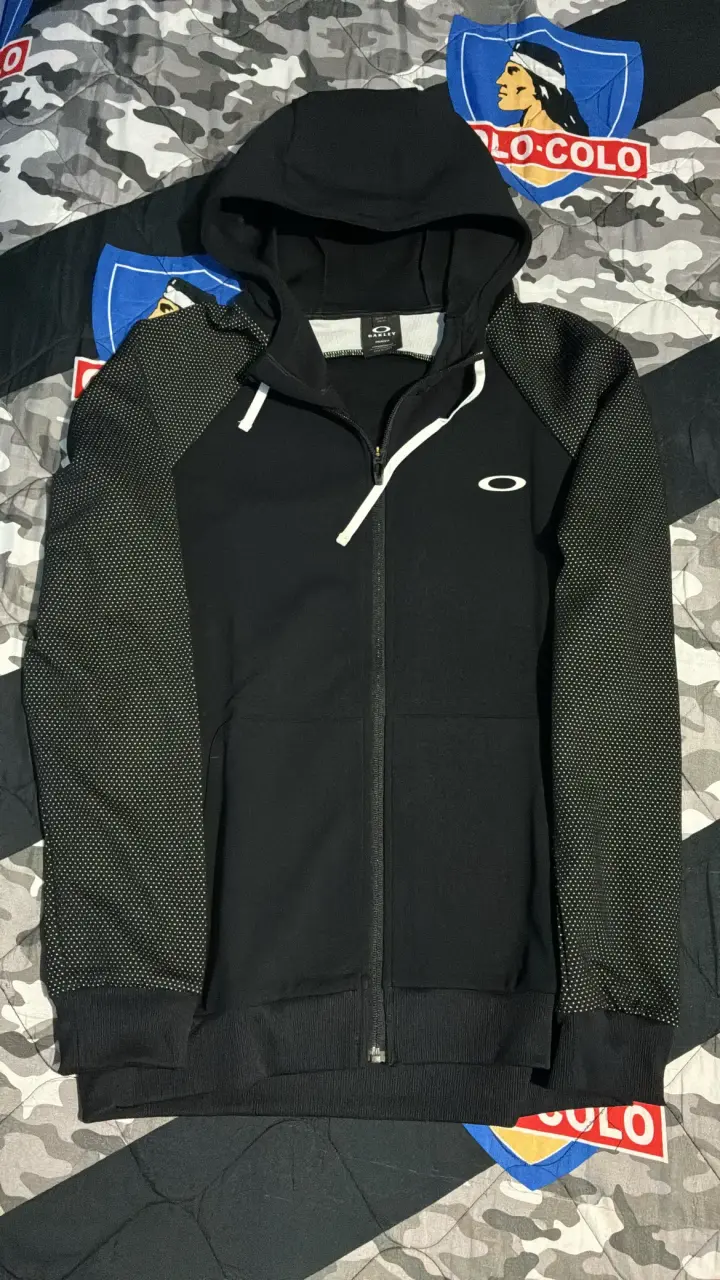 Polerón con capucha negro Oakley para hombre