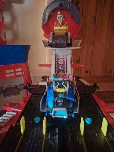 Set de juego Patrulla Canina con vehículos y torre - miniatura 5