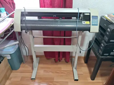 Plotter de Corte Profesional con Soporte - miniatura 1