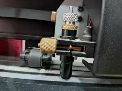 Plotter de Corte Profesional con Soporte - miniatura 2