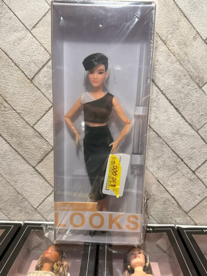 Muñeca Barbie Looks 03 en caja original - 2