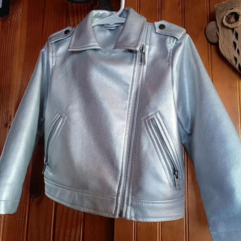 Chaqueta de ecocuero plateada para niña - 1