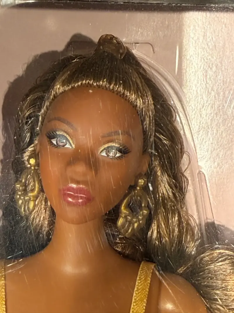 Muñeca Barbie Basics Modelo 09 Edición Especial - 3