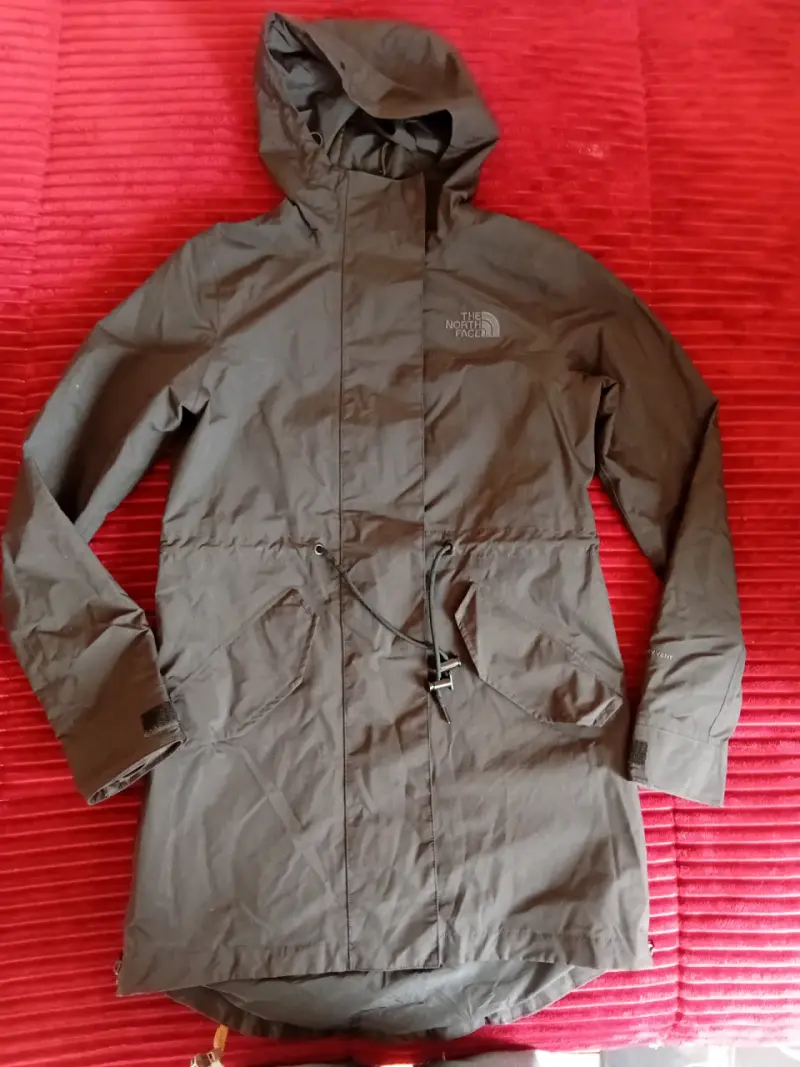 Parka impermeable negra The North Face para mujer - 4