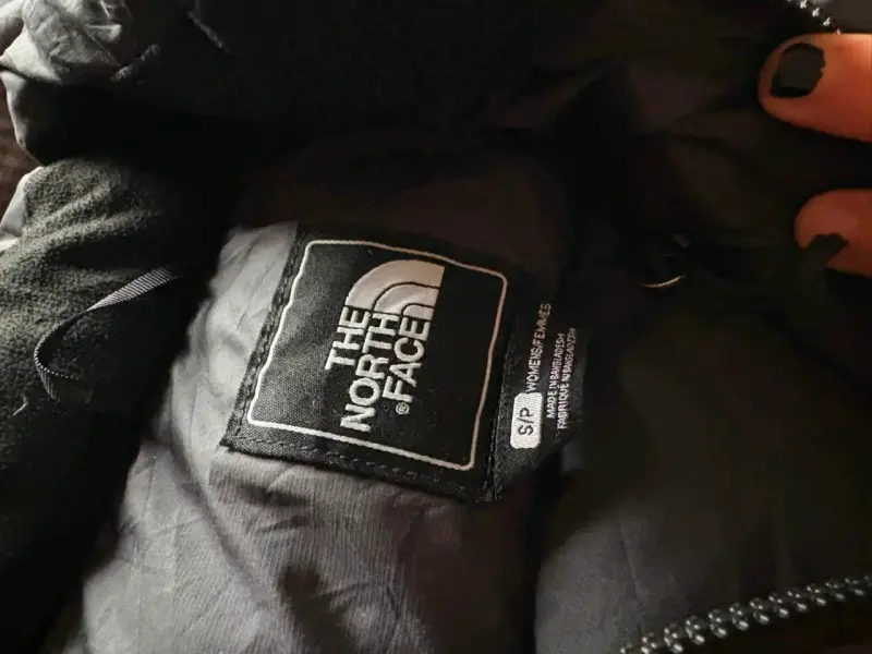 Chaqueta de plumas The North Face negra - 2
