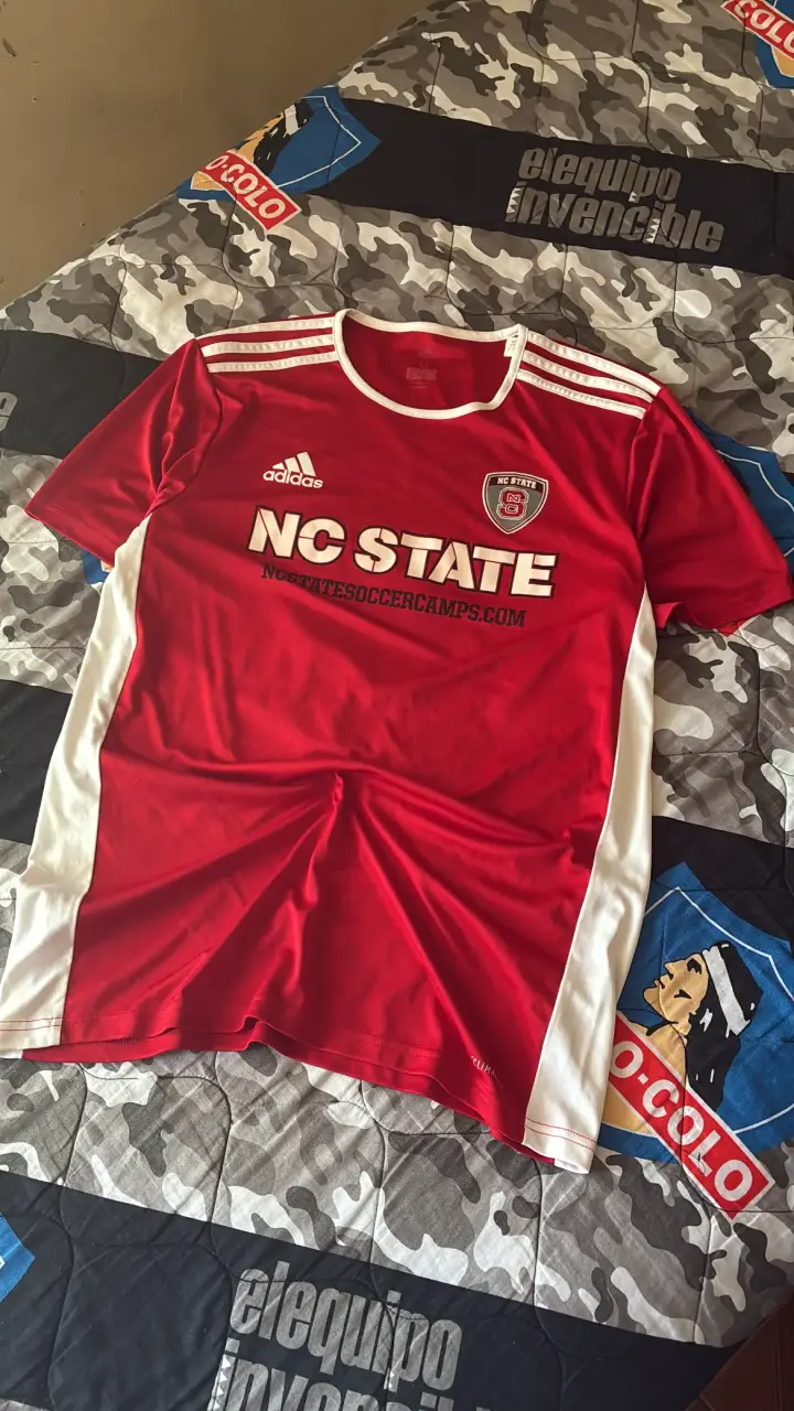 Camiseta Adidas NC State Roja