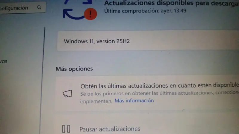 Notebook con Windows 11 en buen estado - 3
